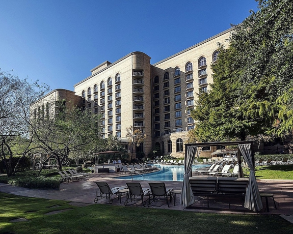 Imagen de la piscina del Hotel The Ritz-Carlton Dallas, Las Colinas. Foto 19