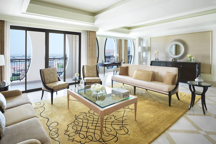 Imagen de la habitación del Hotel The Ritz-carlton Abu Dhabi, Grand Canal. Foto 4