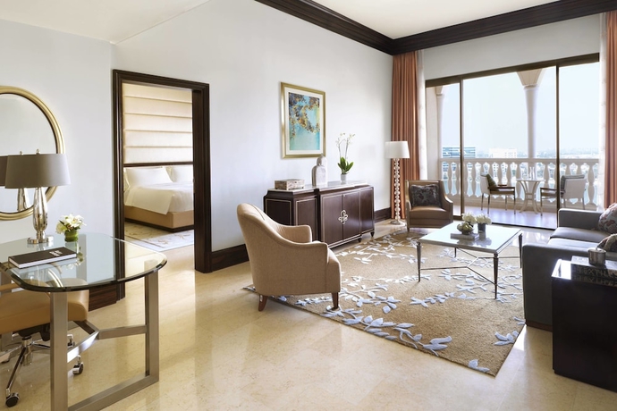 Imagen de la habitación del Hotel The Ritz-carlton Abu Dhabi, Grand Canal. Foto 6