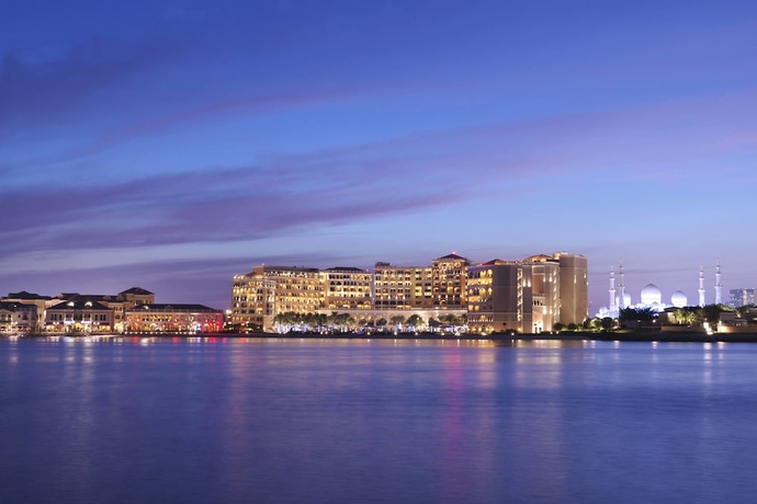 Imagen general del Hotel The Ritz-carlton Abu Dhabi, Grand Canal. Foto 2