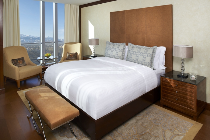 Imagen de la habitación del Hotel The Ritz-carlton, Almaty. Foto 3
