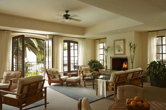 Imagen de la piscina del Hotel The Ritz-carlton Bacara, Santa Barbara. Foto 16