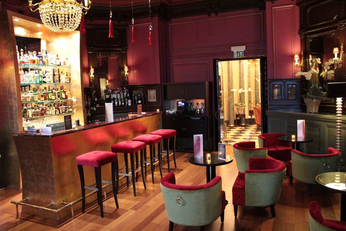 Imagen del bar/restaurante del Hotel The Ritz-carlton, De La Paix, Geneva. Foto 4