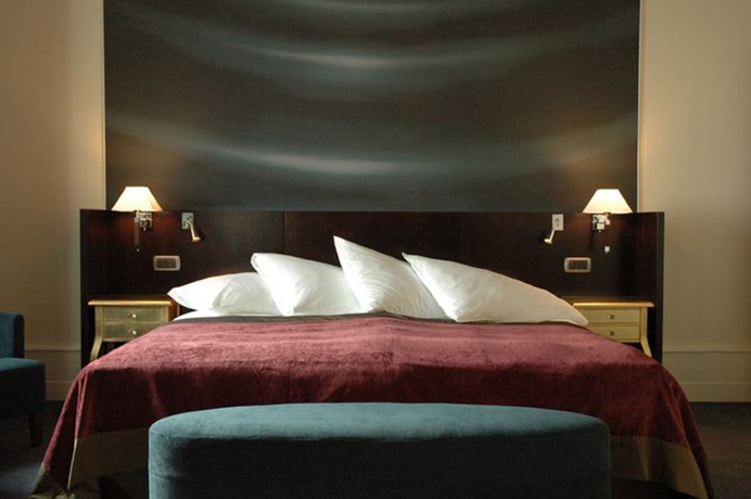 Imagen de la habitación del Hotel The Ritz-carlton, De La Paix, Geneva. Foto 11