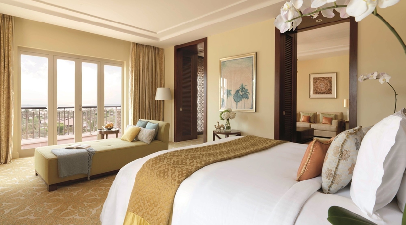 Imagen de la habitación del Hotel The Ritz-carlton, Dubai. Foto 7