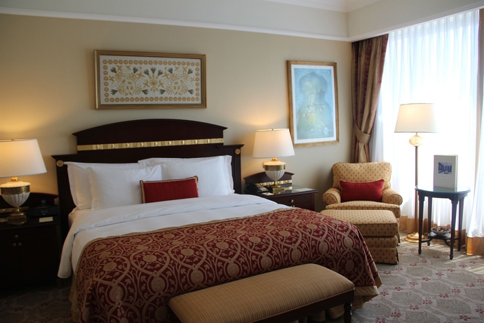 Imagen de la habitación del Hotel The Ritz-carlton, Istanbul. Foto 5