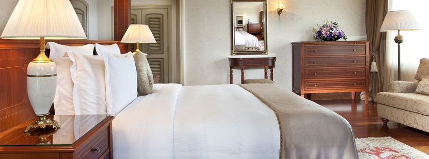 Imagen de la habitación del Hotel The Ritz-carlton, Istanbul. Foto 8