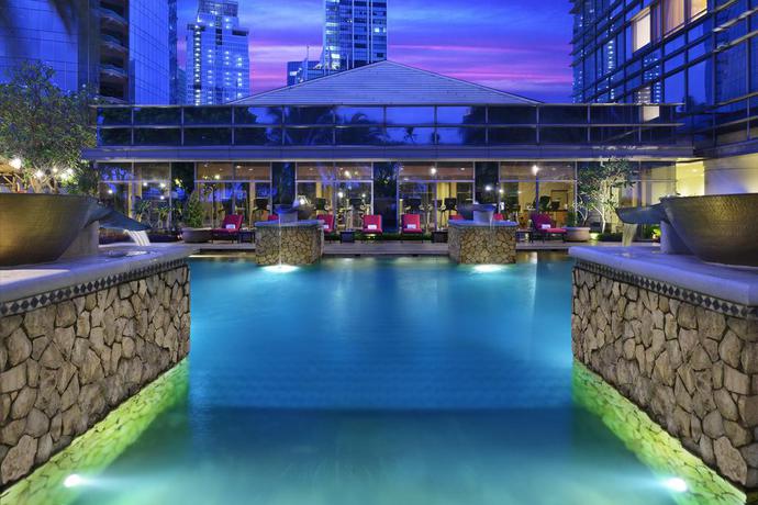 Imagen de la piscina del Hotel The Ritz-carlton Jakarta, Mega Kuningan. Foto 12