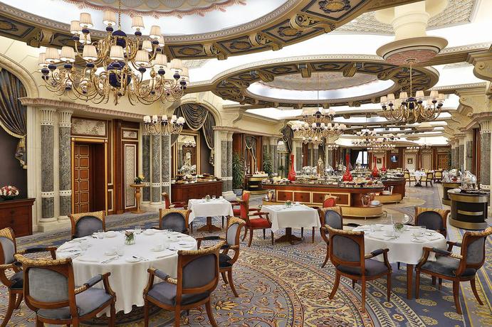 Imagen del bar/restaurante del Hotel The Ritz-carlton, Jeddah. Foto 2