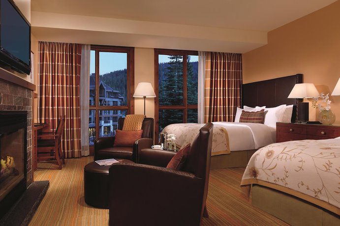 Imagen de la habitación del Hotel The Ritz-carlton, Lake Tahoe. Foto 10
