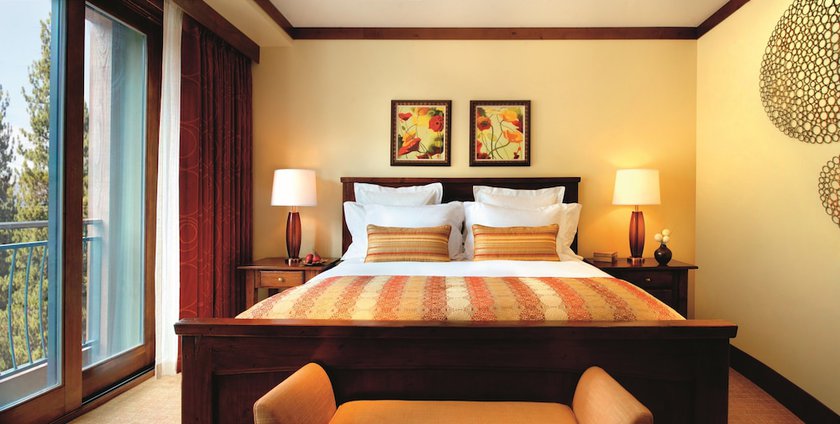 Imagen de la habitación del Hotel The Ritz-carlton, Lake Tahoe. Foto 16