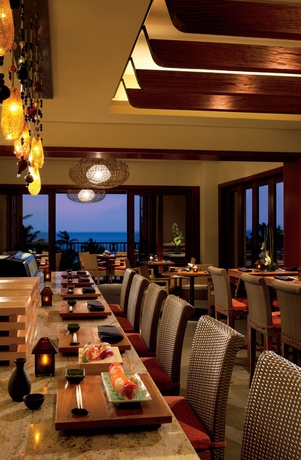 Imagen del bar/restaurante del Hotel The Ritz-carlton Maui, Kapalua. Foto 2