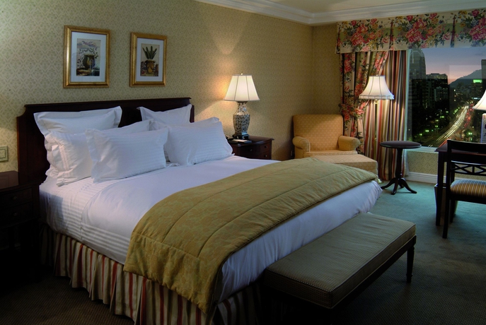 Imagen de la habitación del Hotel The Ritz-carlton, Santiago. Foto 6