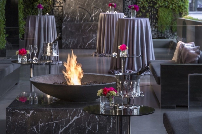 Imagen del bar/restaurante del Hotel The Ritz-carlton, Santiago. Foto 3