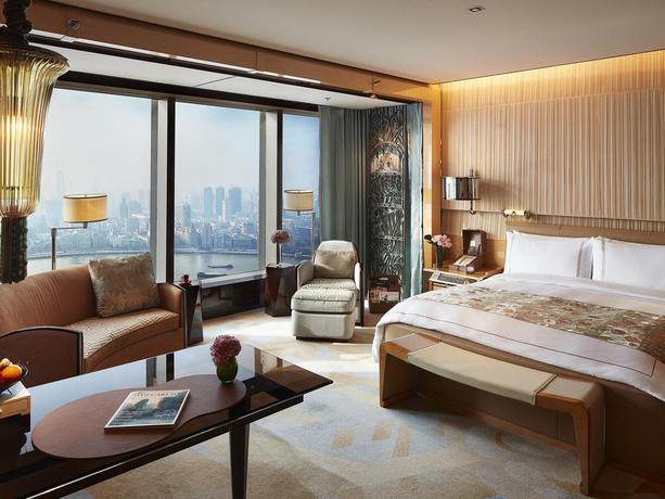 Imagen de la habitación del Hotel The Ritz-carlton Shanghai, Pudong. Foto 7