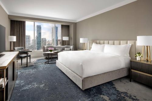 Imagen de la habitación del Hotel The Ritz-carlton, Toronto. Foto 7