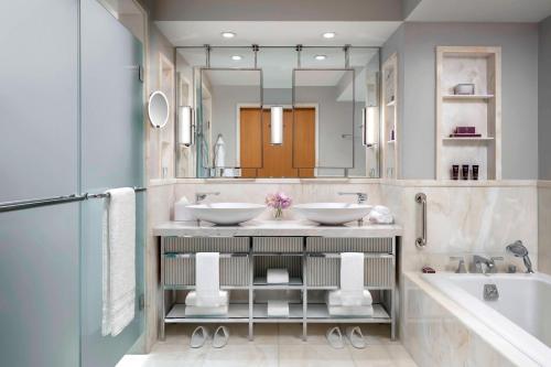 Imagen general del Hotel The Ritz-carlton, Toronto. Foto 3