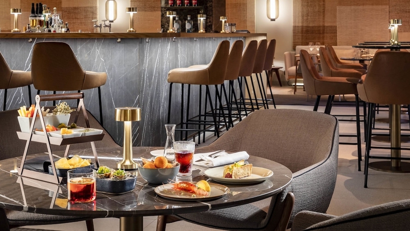 Imagen del bar/restaurante del Hotel The Ritz-carlton, Vienna. Foto 4