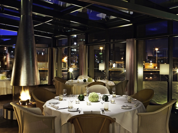 Imagen del bar/restaurante del Hotel The Ritz-carlton, Wolfsburg. Foto 7