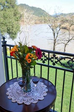 Imagen de la habitación del Hotel The River Belle Inn. Foto 2