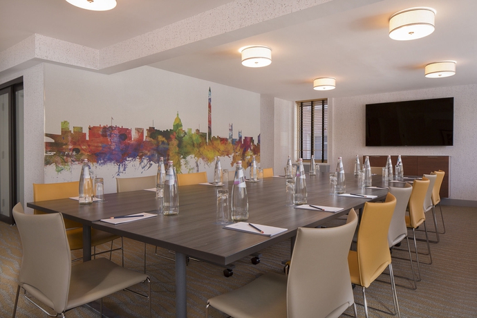 Imagen de los interiores del Hotel The River Inn. Foto 13