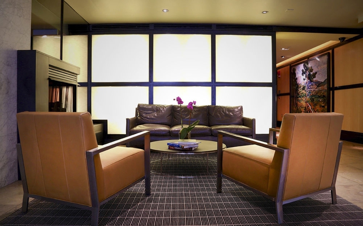 Imagen de los interiores del Hotel The River Inn. Foto 15