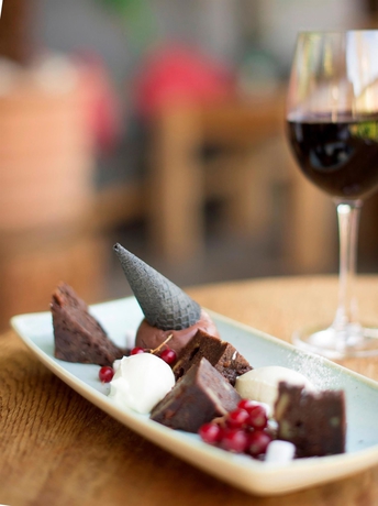 Imagen del bar/restaurante del Hotel The River Lee. Foto 3