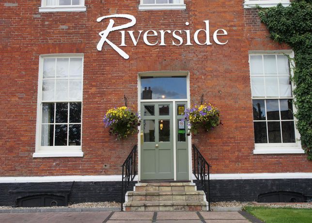 Imagen de los exteriores del Hotel The Riverside House. Foto 5