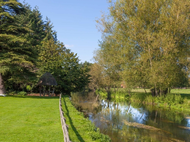 Imagen de los exteriores del Hotel The Riverside, Salisbury. Foto 11