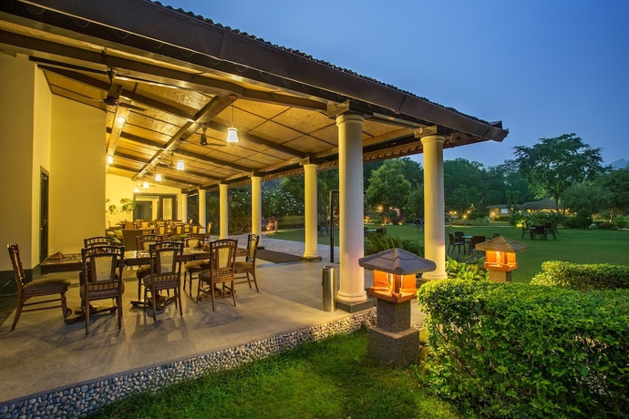 Imagen del bar/restaurante del Hotel The Riverview Retreat, Corbett. Foto 5