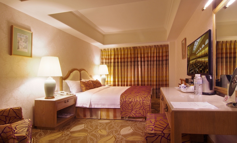 Imagen de la habitación del Hotel The Riviera. Foto 6