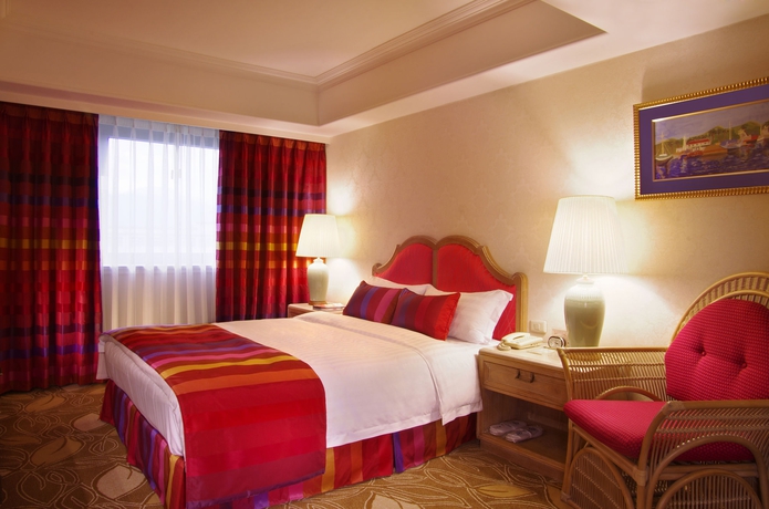 Imagen de la habitación del Hotel The Riviera. Foto 7