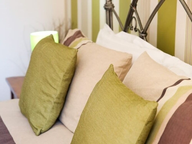 Imagen de la habitación del Hotel The Riviera Guest House. Foto 8