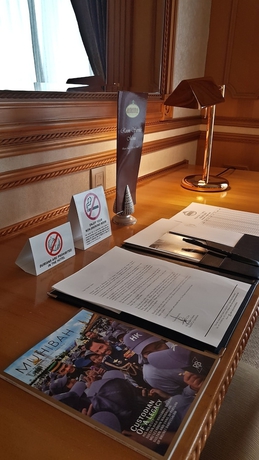 Imagen de la habitación del Hotel The Rizqun International. Foto 10