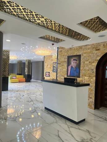 Imagen de los interiores del Hotel The Rns. Foto 7