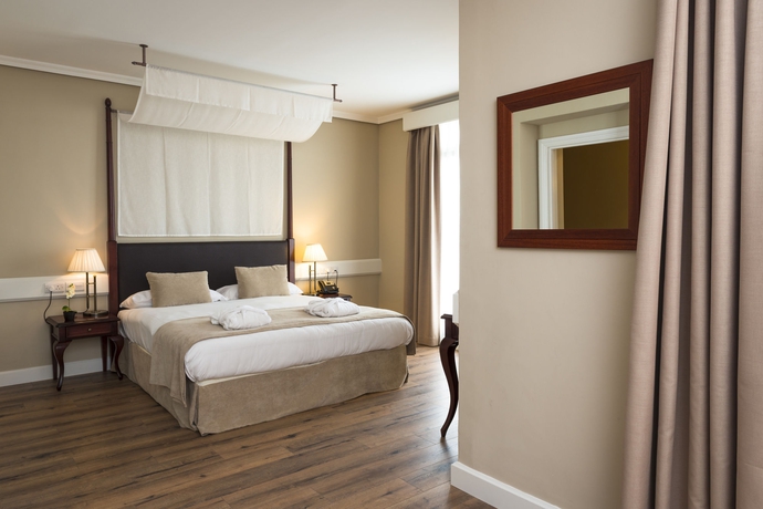 Imagen de la habitación del Hotel The Rock. Foto 3