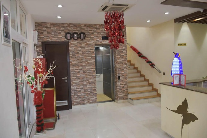 Imagen de los interiores del Hotel The Rodinia. Foto 19