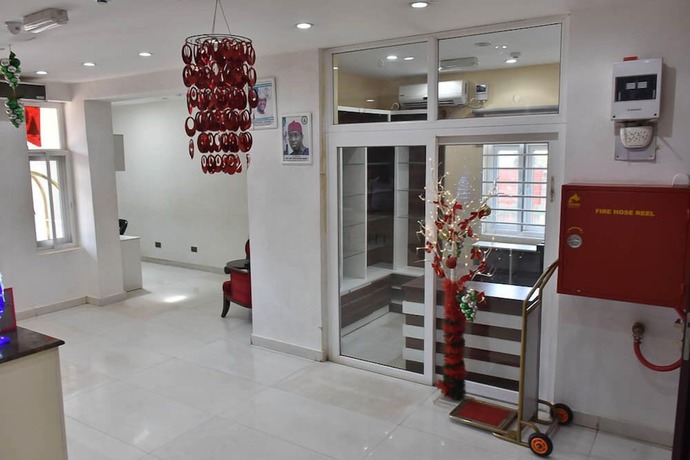 Imagen de los interiores del Hotel The Rodinia. Foto 20