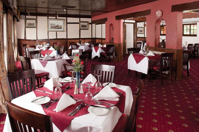 Imagen del bar/restaurante del Hotel The Roebuck Inn. Foto 2