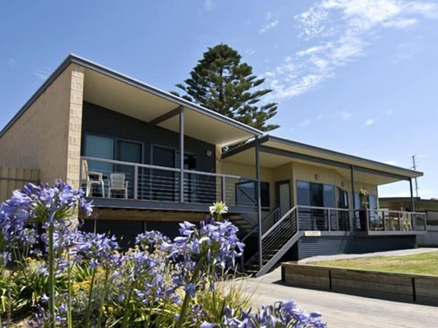 Imagen general del Hotel The Rookery At Christmas Cove. Foto 1