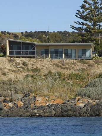 Imagen general del Hotel The Rookery At Christmas Cove. Foto 6