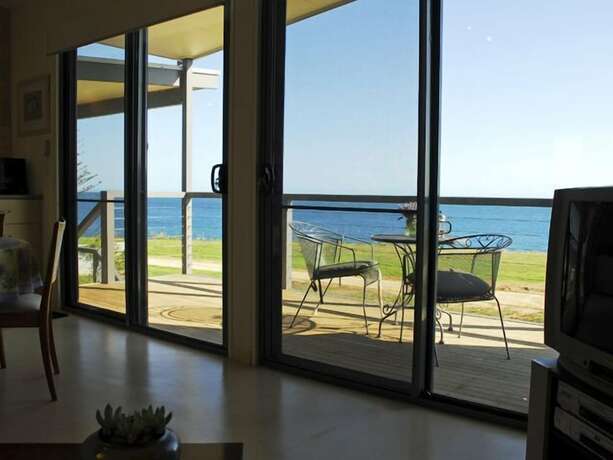 Imagen general del Hotel The Rookery At Christmas Cove. Foto 7