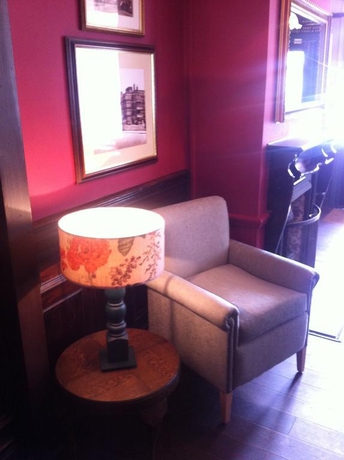 Imagen general del Hotel The Rose and Crown Wimbledon. Foto 10