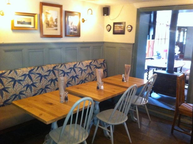 Imagen general del Hotel The Rose and Crown Wimbledon. Foto 15