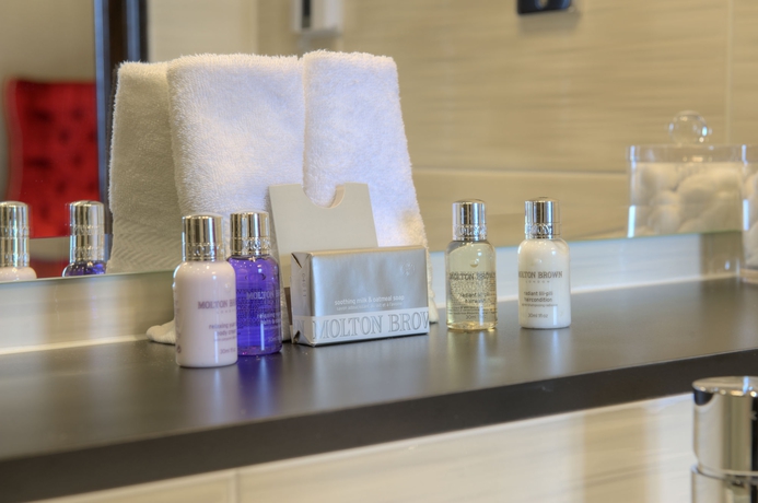 Imagen de la habitación del Hotel The Roseate Edinburgh. Foto 15