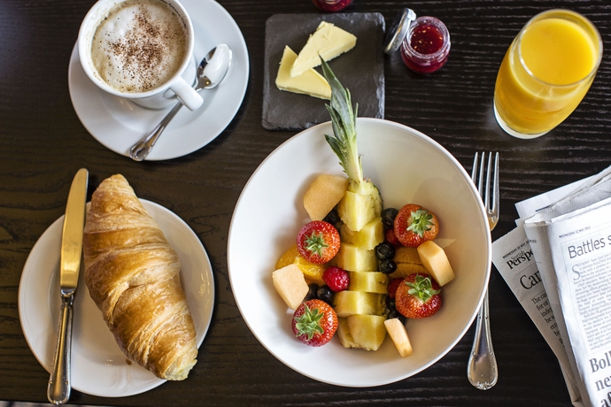 Imagen del bar/restaurante del Hotel The Roseate Edinburgh. Foto 3