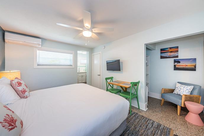 Imagen de la habitación del Hotel The Roth. Foto 9