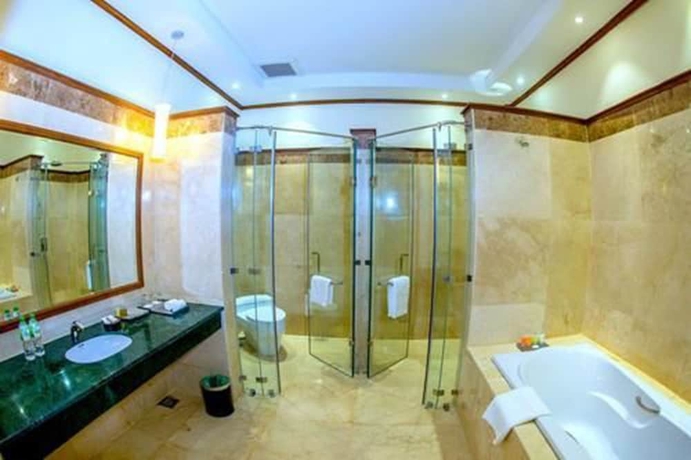 Imagen de la habitación del Hotel The Royal Ace. Foto 9