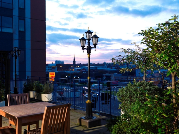 Imagen de los exteriores del Hotel The Royal Angus. Foto 5