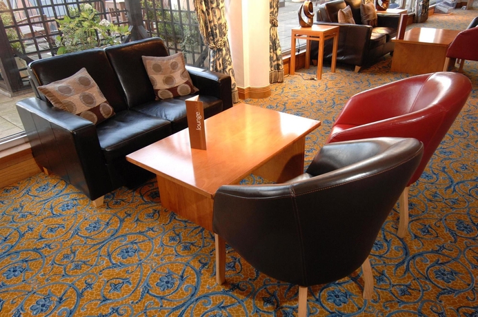 Imagen del bar/restaurante del Hotel The Royal Angus. Foto 2
